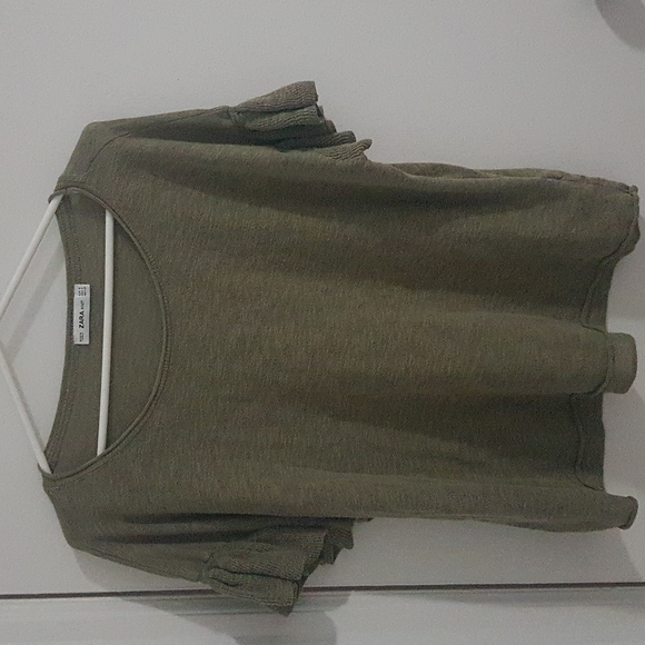 ZARA khaki size 8 (m -l) short sleeved top - Picture 1 of 4